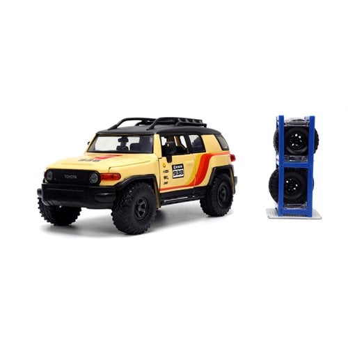 Just Trucks Toyota FJ Cruiser Yellow 1:24 Vehicle and Rack